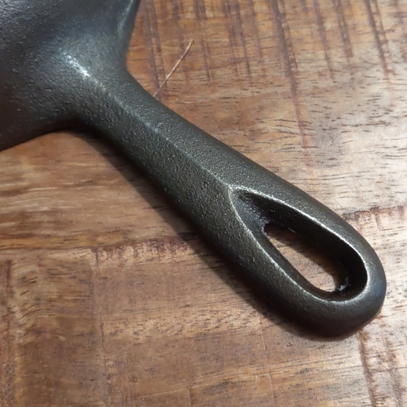 Vintage Unmarked BSR Cast Iron Skillet, #3 - Picture 10 of 12